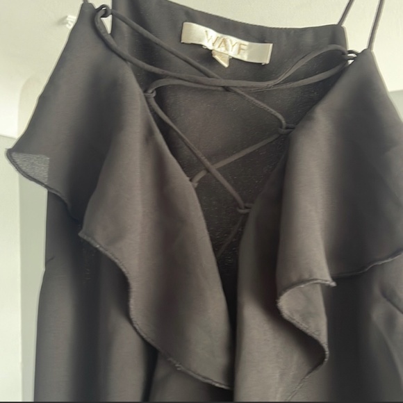 Black tank top - Picture 2 of 2